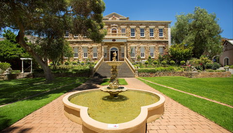 1847 Chateau Yaldara - Accommodation Mermaid Beach 0