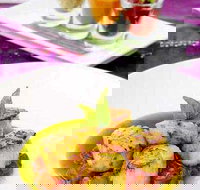 Aki's - Accommodation Mermaid Beach