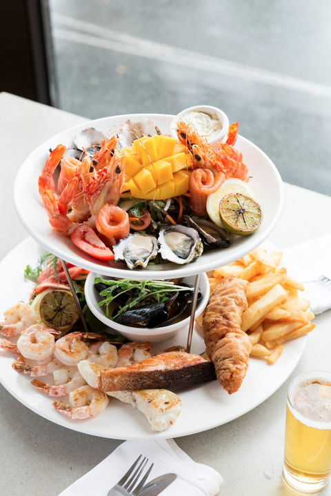 Lorne Hotel - Accommodation Mermaid Beach 1