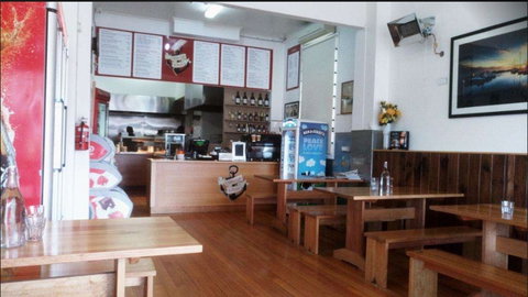 Cliffe's Cafe & Pizza - Accommodation Mermaid Beach 0