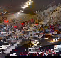 Noelene's Book Cafe - Accommodation Mermaid Beach