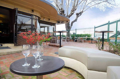 Caulfield Glasshouse - Accommodation Mermaid Beach 0