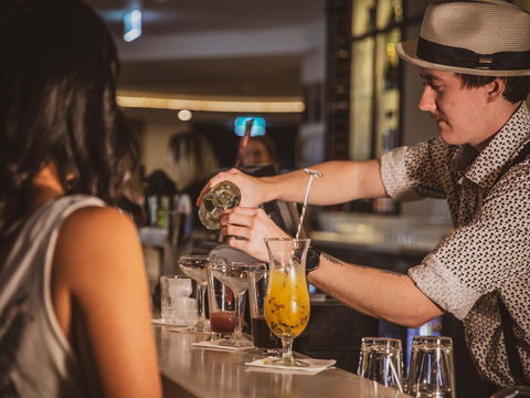 Jimmy's Bar And Lounge - Accommodation Mermaid Beach 1