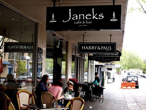 Janeks - Accommodation Mermaid Beach 0