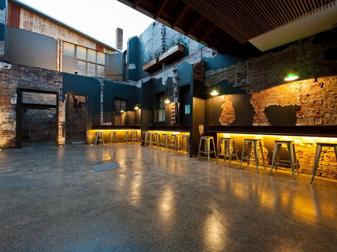 Royal Hotel Queanbeyan - Accommodation Mermaid Beach 1