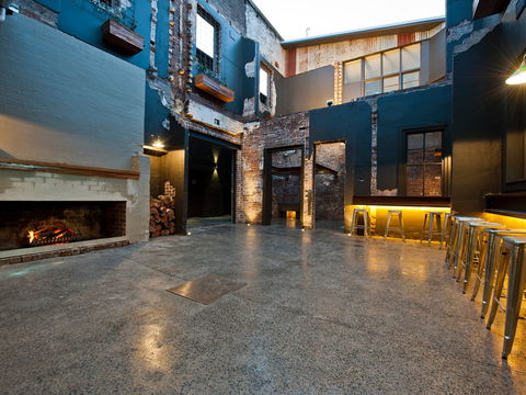 Royal Hotel Queanbeyan - Accommodation Mermaid Beach 2