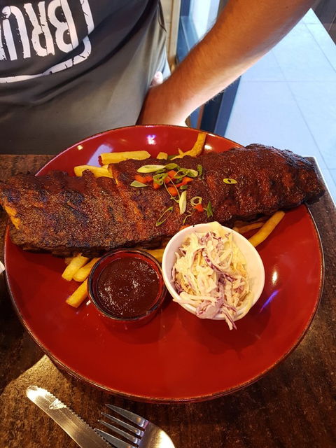 Everydays Smokin BBQ & Bar - Accommodation Mermaid Beach 5