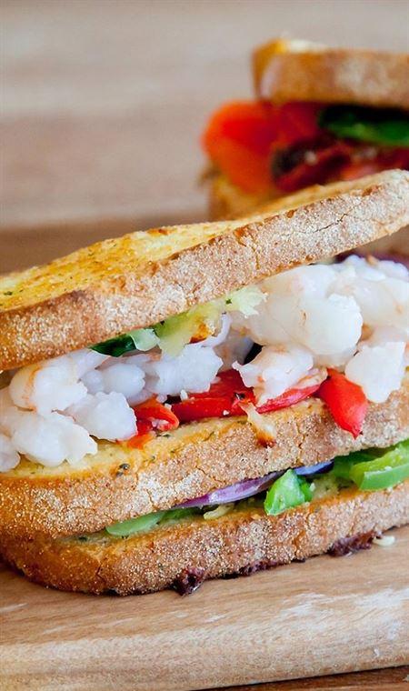 Odyssey Kitchen - Accommodation Mermaid Beach 4