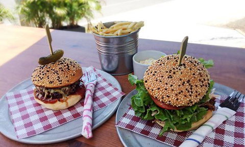 The Dock At East Shores - Accommodation Mermaid Beach 9