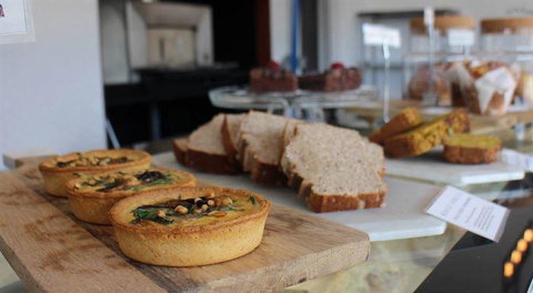 Bottola Restaurant - Accommodation Mermaid Beach 10