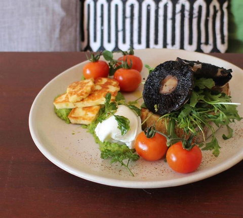 Bottola Restaurant - Accommodation Mermaid Beach 11