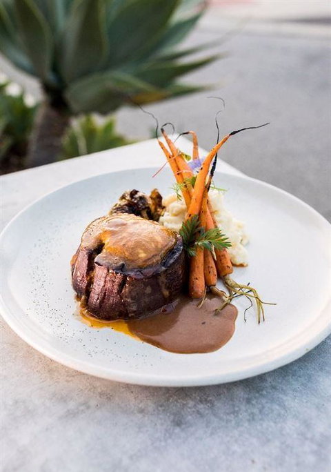 Bottola Restaurant - Accommodation Mermaid Beach 2