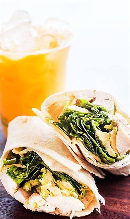 Bottola Restaurant - Accommodation Mermaid Beach 8