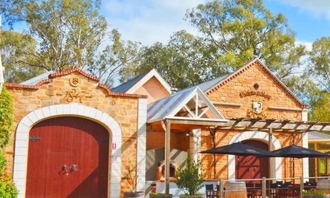 Hermann's Restaurant - Accommodation Mermaid Beach 1