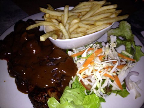 Bank Hotel - Accommodation Mermaid Beach 5