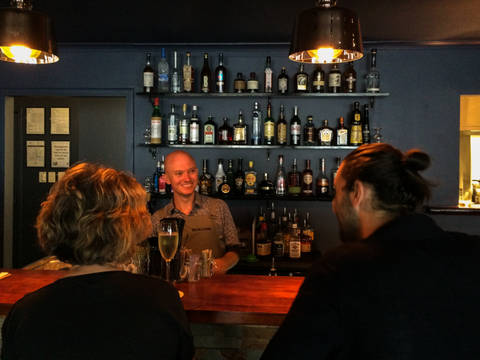 Walter’s Lounge - Accommodation Mermaid Beach 0