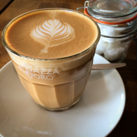 Walter’s Lounge - Accommodation Mermaid Beach 1