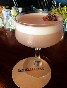 Walter’s Lounge - Accommodation Mermaid Beach 2