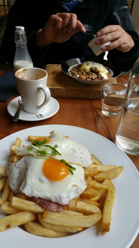 Zum Cafe - Accommodation Mermaid Beach 9