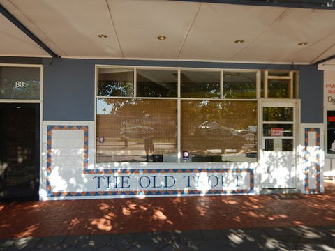 The Old Trout - Accommodation Mermaid Beach 0