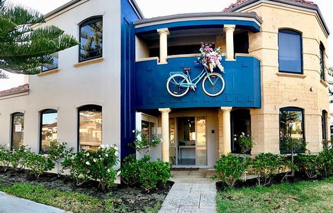 La Belle Patisserie & High Tea House - Accommodation Mermaid Beach 0