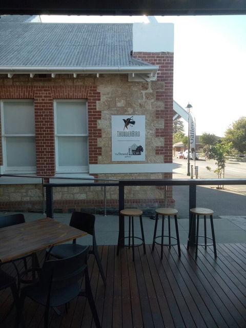 Thunderbird Kitchen - Accommodation Mermaid Beach 6