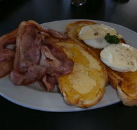 Lakes Bakery Cafe - Accommodation Mermaid Beach