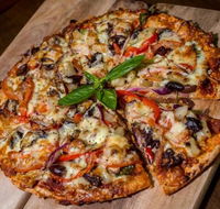 Claudies Wine Bar  Pizzeria - Accommodation Mermaid Beach