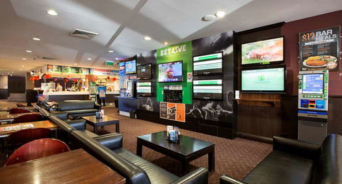 Nightcap at Ashley Hotel - Accommodation Mermaid Beach 4