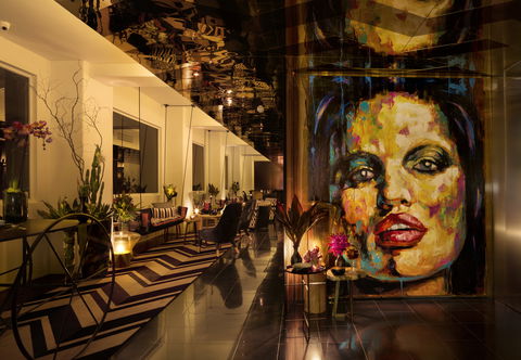 Adelphi Hotel - Accommodation Mermaid Beach 2