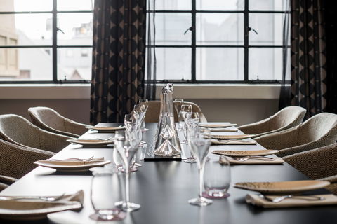 Adelphi Hotel - Accommodation Mermaid Beach 11