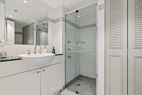 Astra Apartments Chatswood - Accommodation Mermaid Beach 1