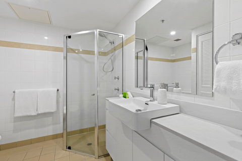 Astra Apartments Chatswood - Accommodation Mermaid Beach 3