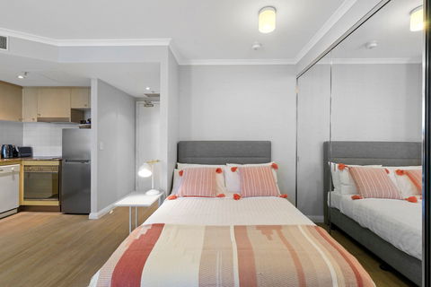Astra Apartments Chatswood - Accommodation Mermaid Beach 8