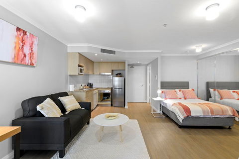 Astra Apartments Chatswood - Accommodation Mermaid Beach 10