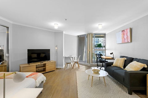 Astra Apartments Chatswood - Accommodation Mermaid Beach 11