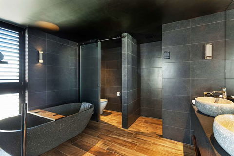 Macq 01 Hotel - Accommodation Mermaid Beach 4