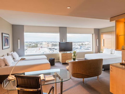 PARKROYAL Melbourne Airport - Accommodation Mermaid Beach 4