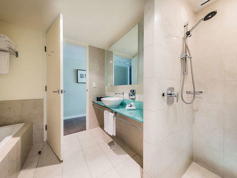 PARKROYAL Melbourne Airport - Accommodation Mermaid Beach 5