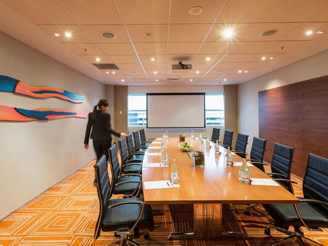 PARKROYAL Melbourne Airport - Accommodation Mermaid Beach 8