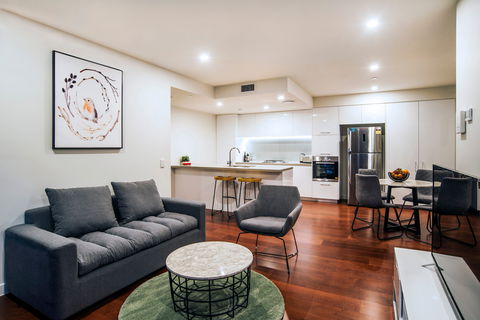 Arise Atlas - Accommodation Mermaid Beach 5