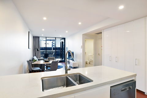 Arise Atlas - Accommodation Mermaid Beach 12