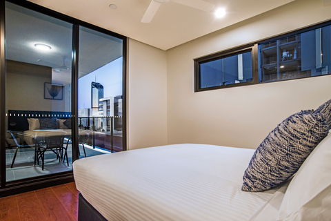 Arise Atlas - Accommodation Mermaid Beach 15