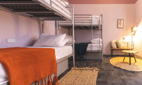 United Backpackers - Accommodation Mermaid Beach 4