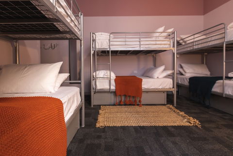 United Backpackers - Accommodation Mermaid Beach 6