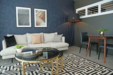 Alex Perry Hotel and Apartments - Accommodation Mermaid Beach 6