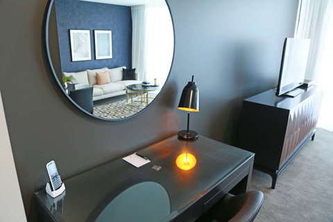 Alex Perry Hotel and Apartments - Accommodation Mermaid Beach 8