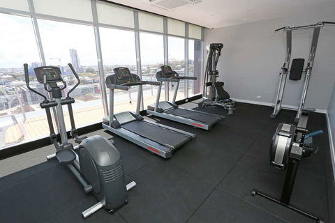 Alex Perry Hotel and Apartments - Accommodation Mermaid Beach 12