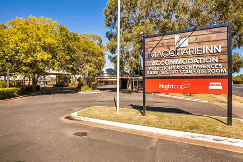 Macquarie Inn - Accommodation Mermaid Beach 0