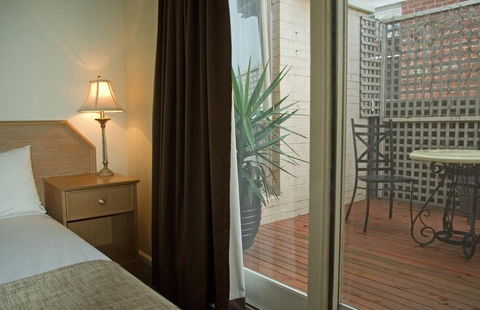 Admiralty Inn - Accommodation Mermaid Beach 4